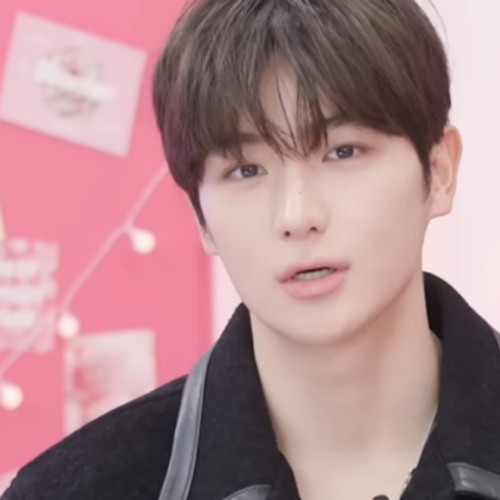 Recent activity shot of Hyunjae (THE BOYZ)