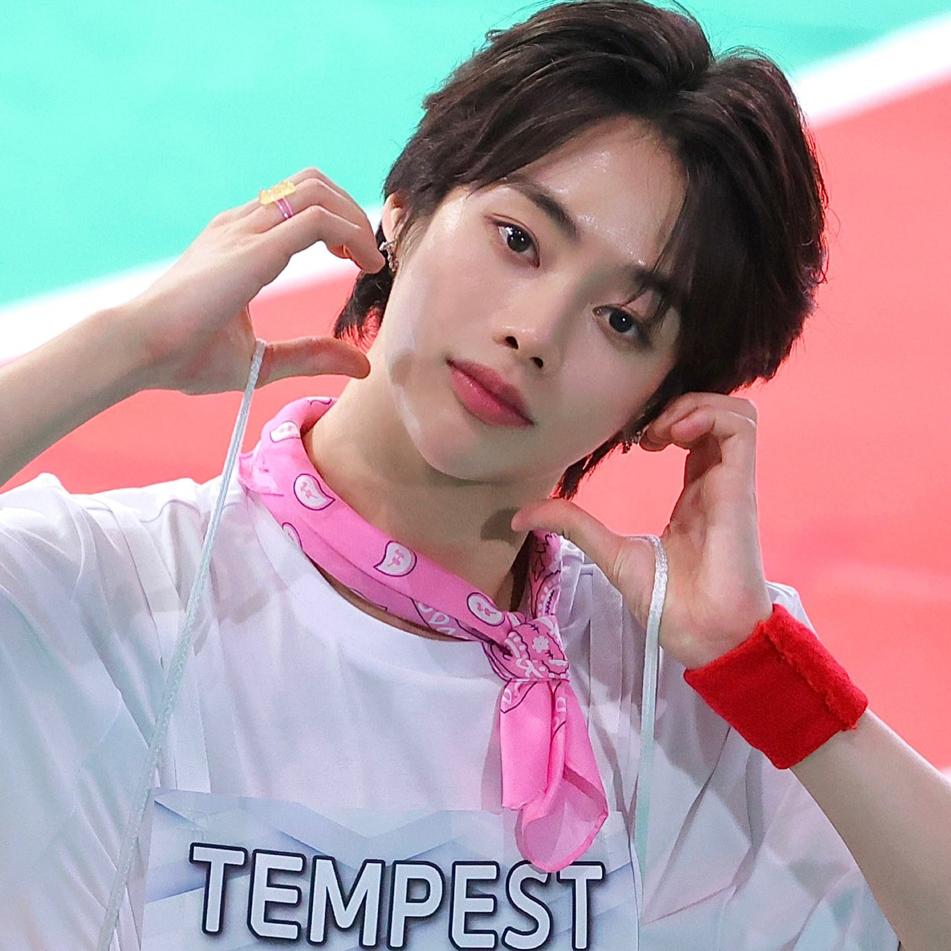 Behind-the-scenes cut of Hanbin (TEMPEST)