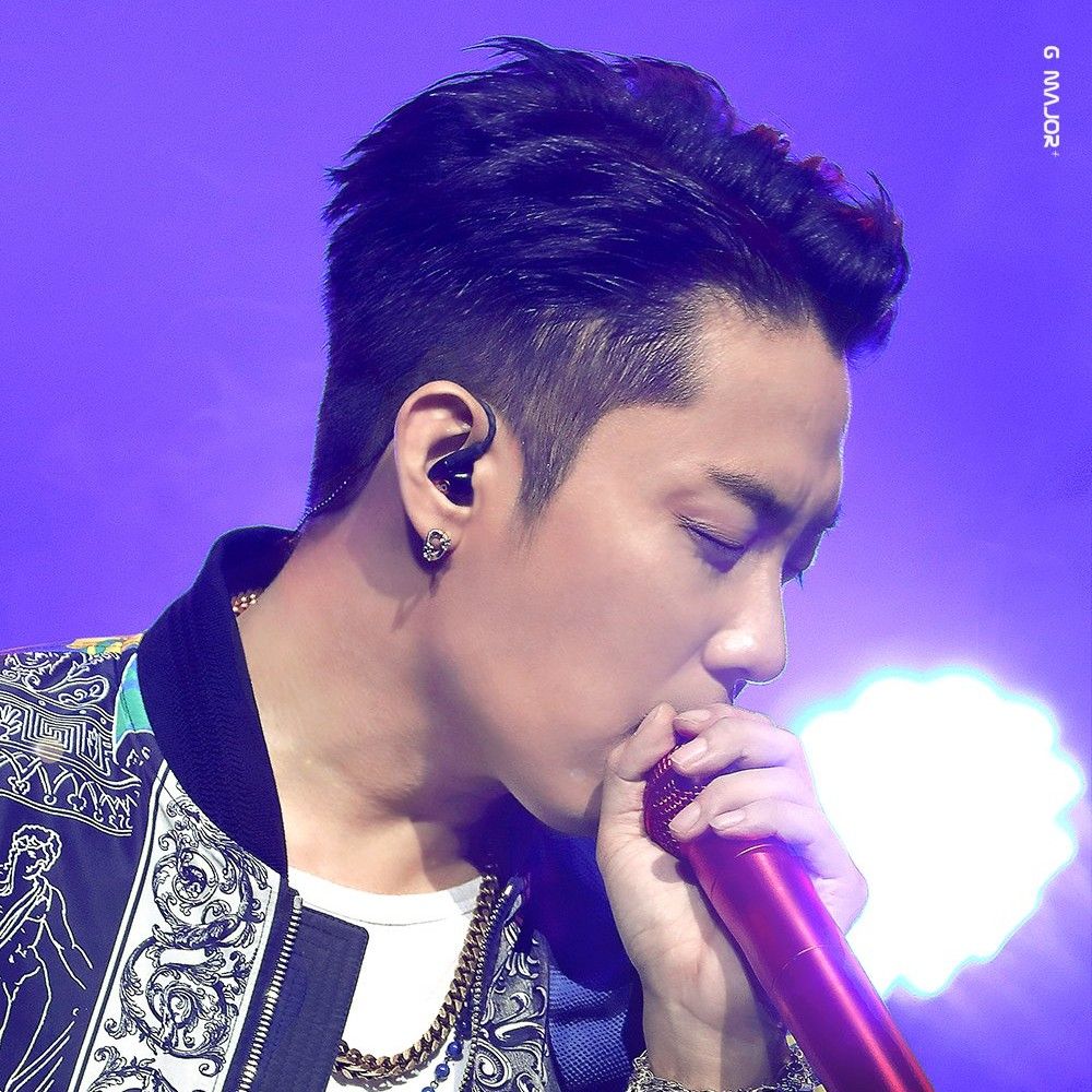 A moment captured by Eun Jiwon (SECHSKIES)'s fan