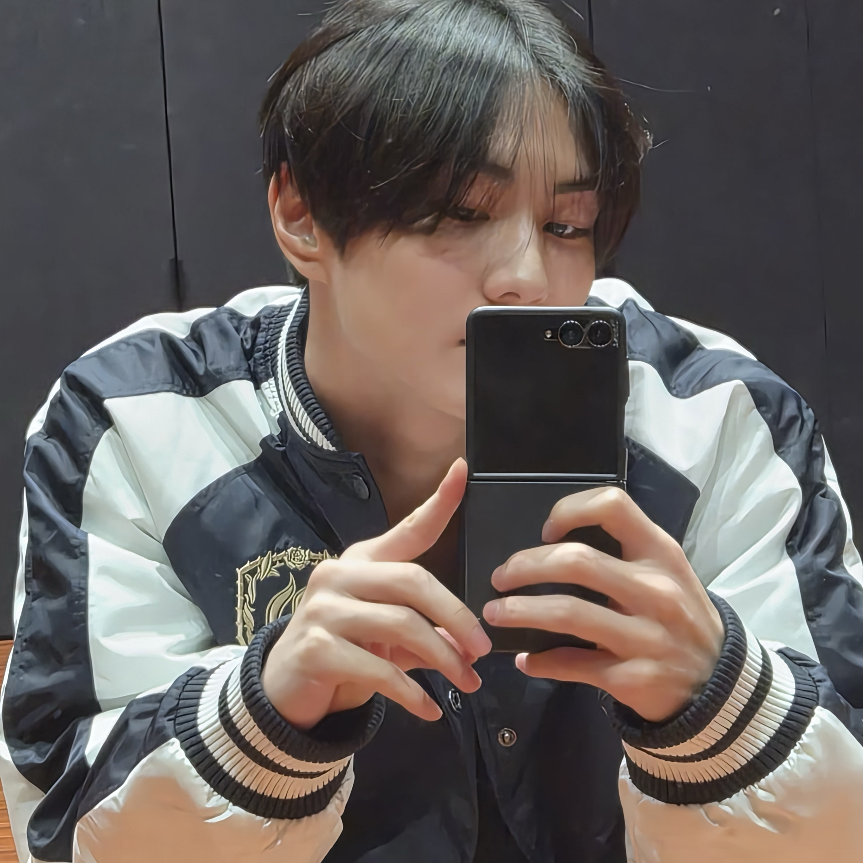 Latest photo of Jungwon (ENHYPEN)