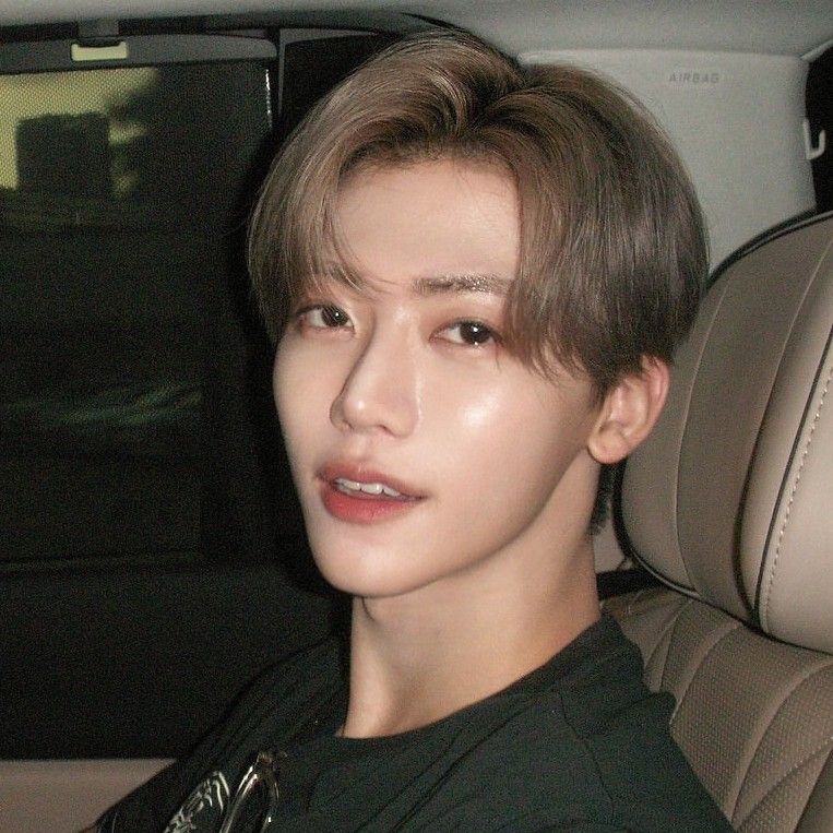 Behind-the-scenes cut of NCT