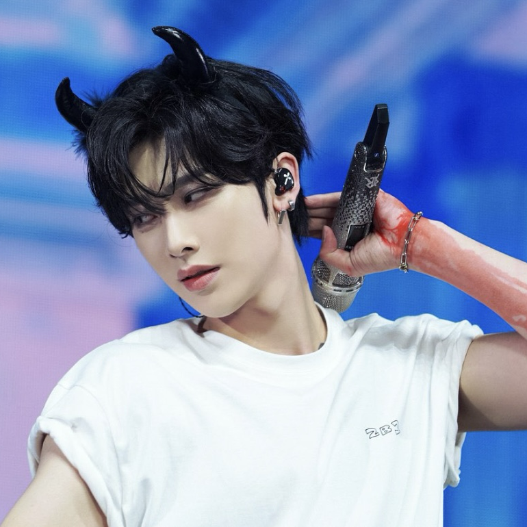 Latest photo of Ricky (ZEROBASEONE)