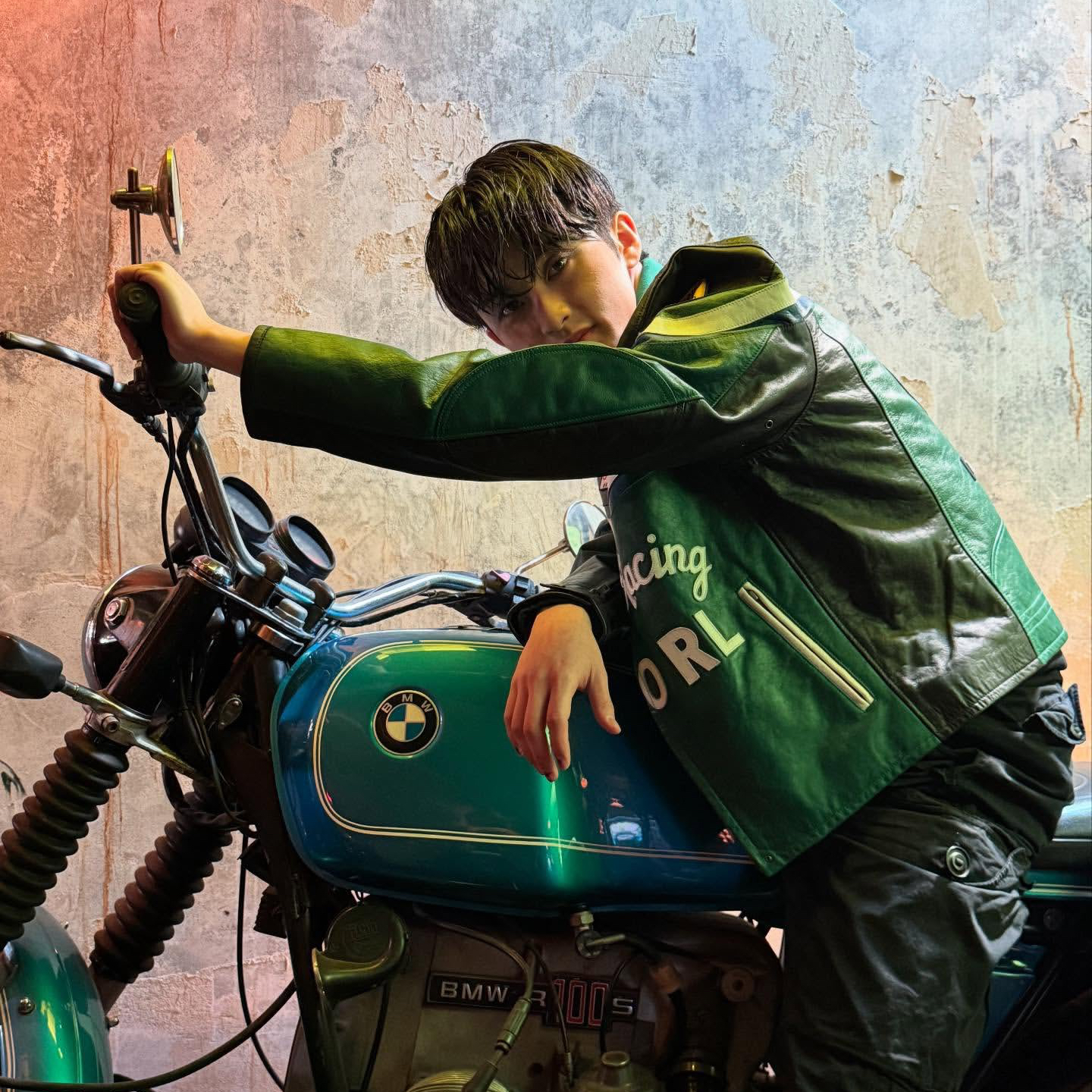 Behind-the-scenes cut of Mark (NCT 127, NCT DREAM)