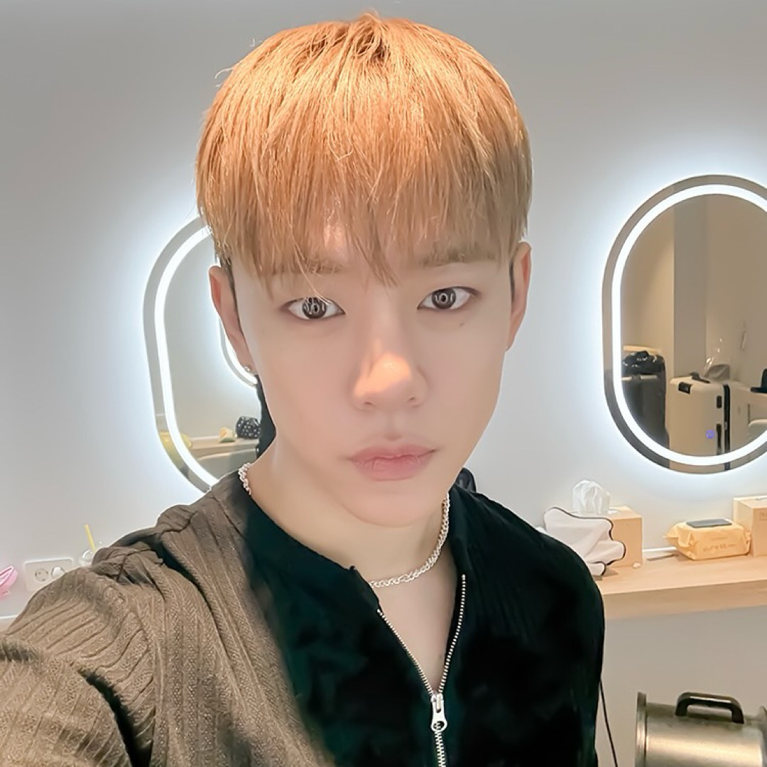 Foto aktivitas terbaru Daehyun (B.A.P)