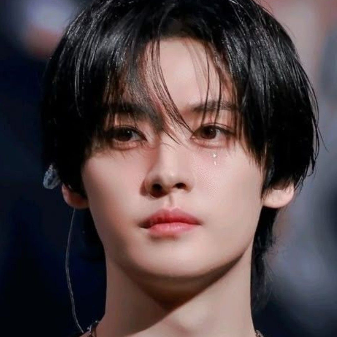 A moment captured by Lee Know (Stray Kids)'s fan
