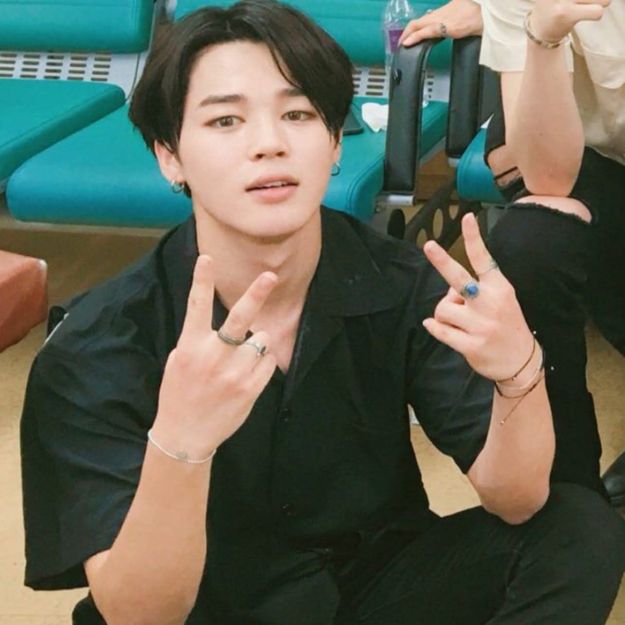 Foto aktivitas terbaru Jimin (BTS)