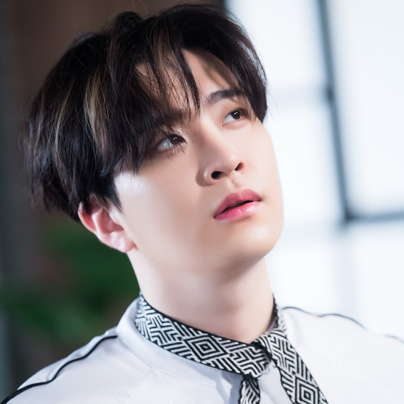 Behind-the-scenes cut of Youngjae (GOT7)