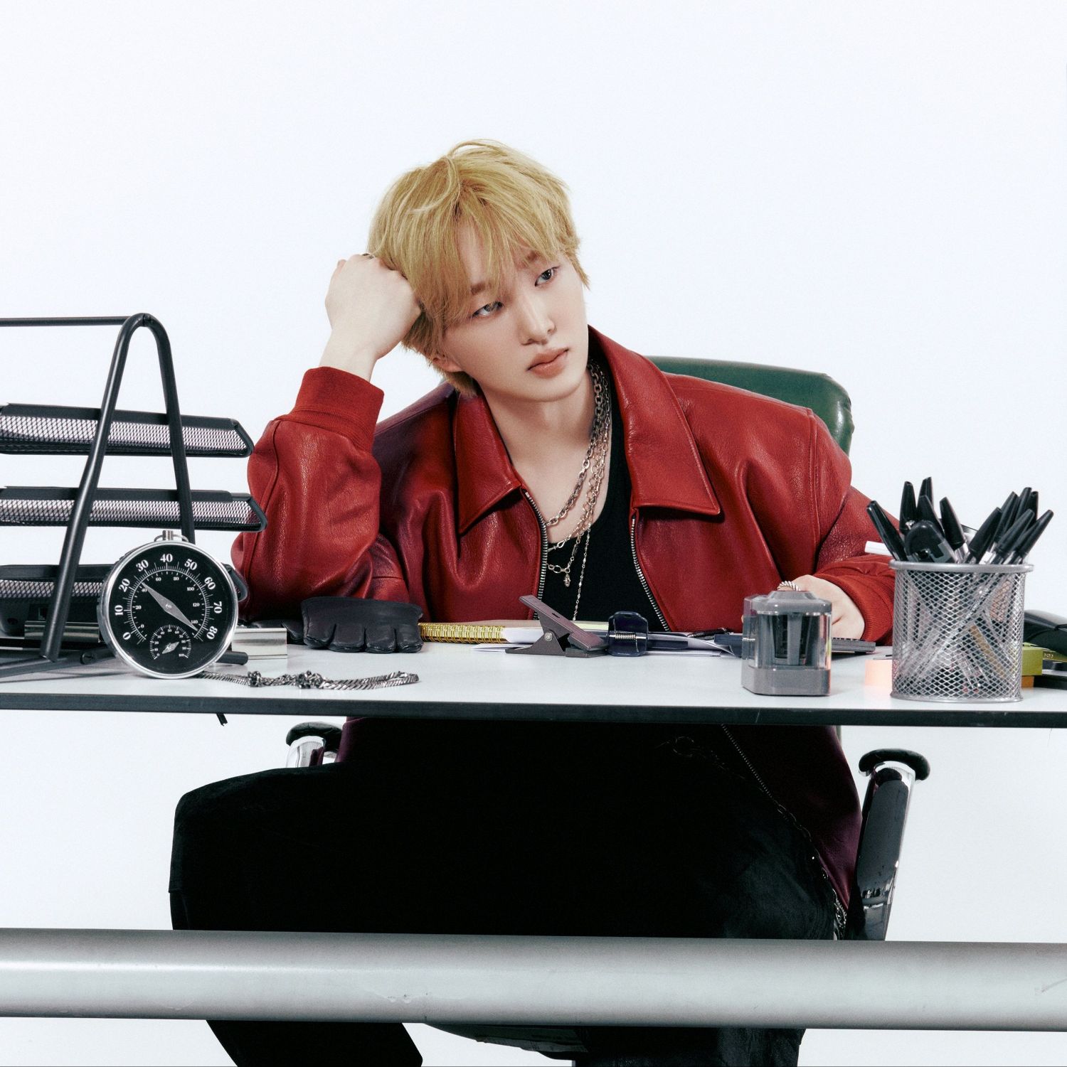 A moment captured by Onew (SHINee)'s fan