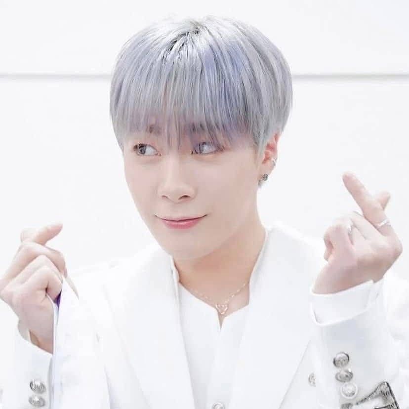 A moment captured by Moonbin (ASTRO)'s fan