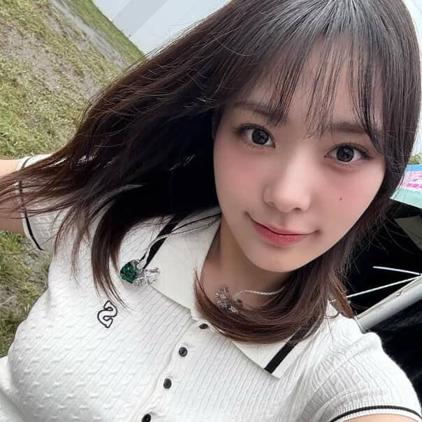 始燕 (QWER)的幕後花絮