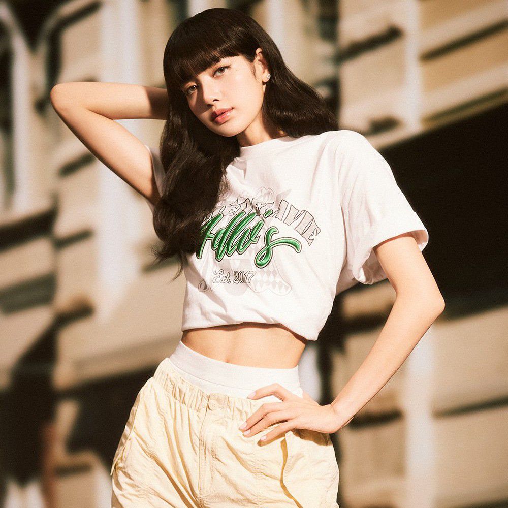 Behind-the-scenes cut of Lisa (BLACKPINK)