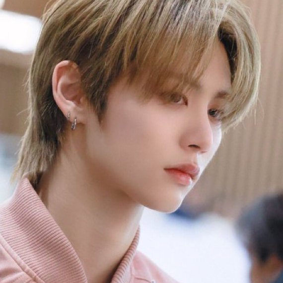 Behind-the-scenes cut of Taesan (BOYNEXTDOOR)