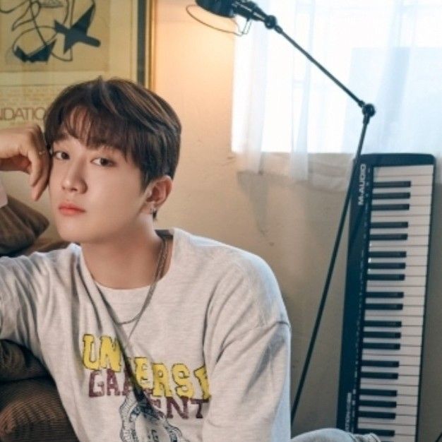 Latest photo of Hong Joochan (GoldenChild)