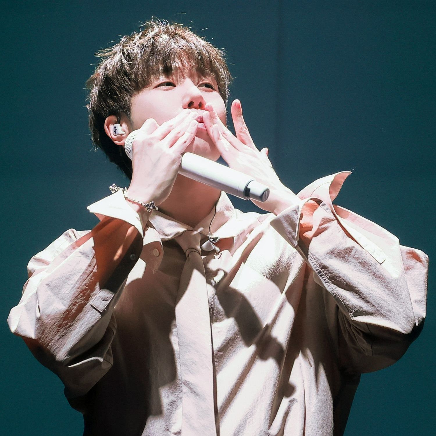 김성규 (인피니트)의 비하인드 컷