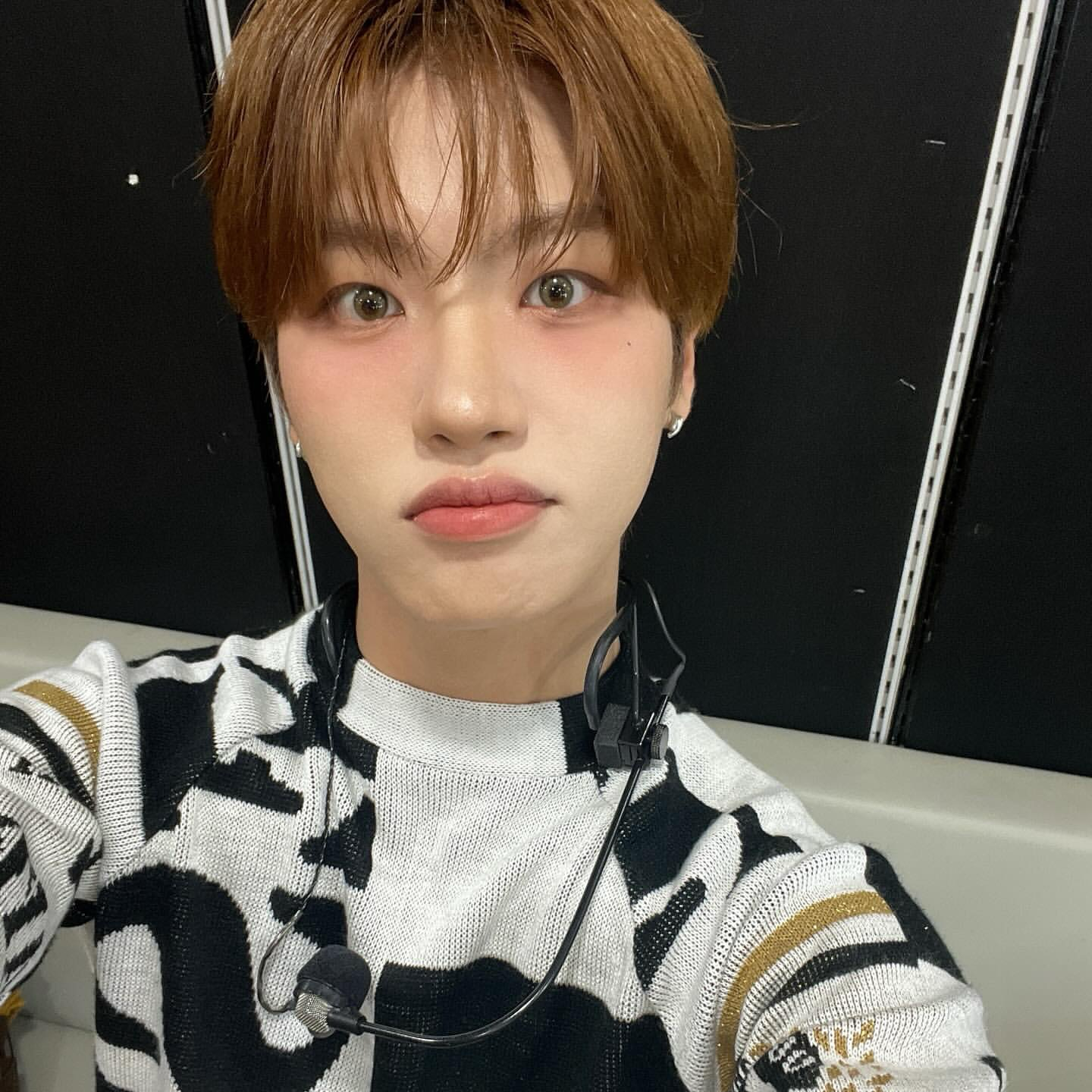 Behind-the-scenes cut of Huiwon (n.SSign)