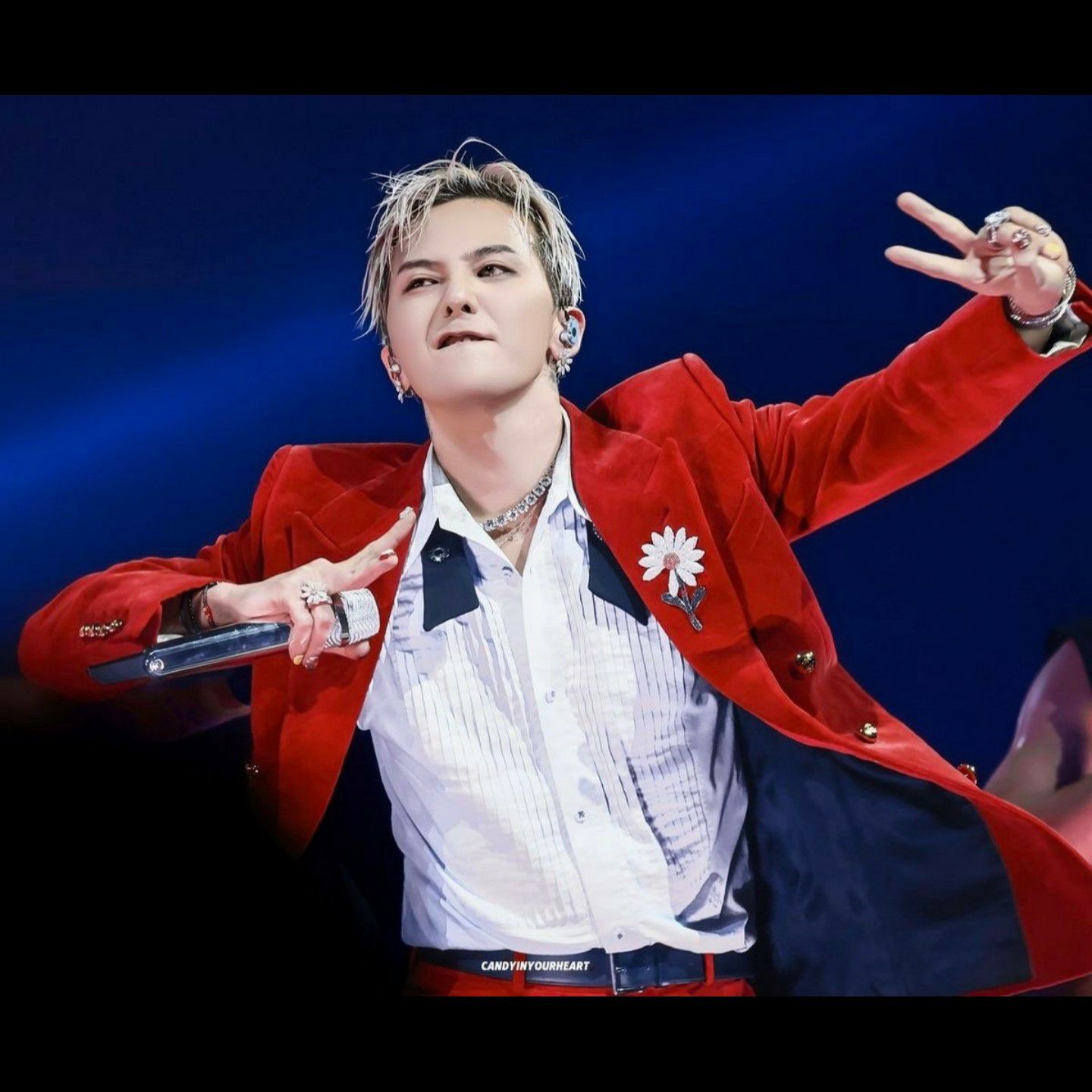 Recent activity shot of G-DRAGON (BIGBANG)