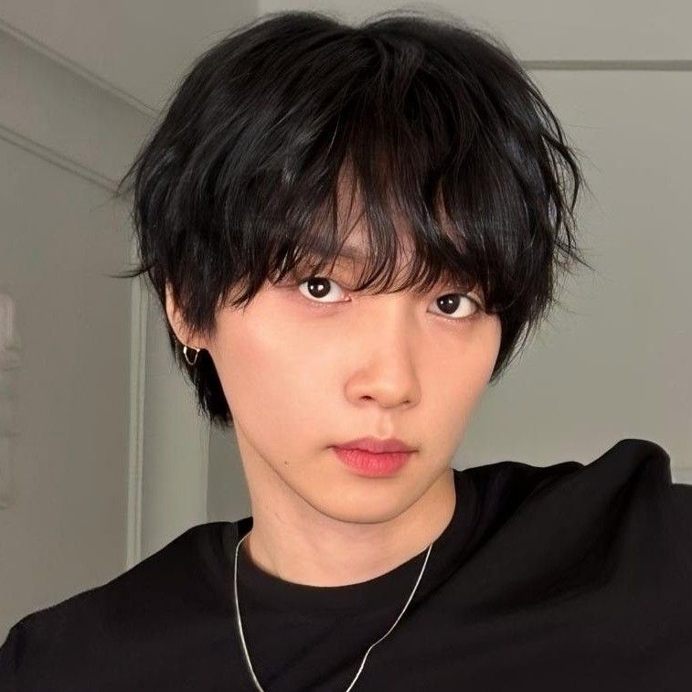 Recent activity shot of Jeong Sewoon