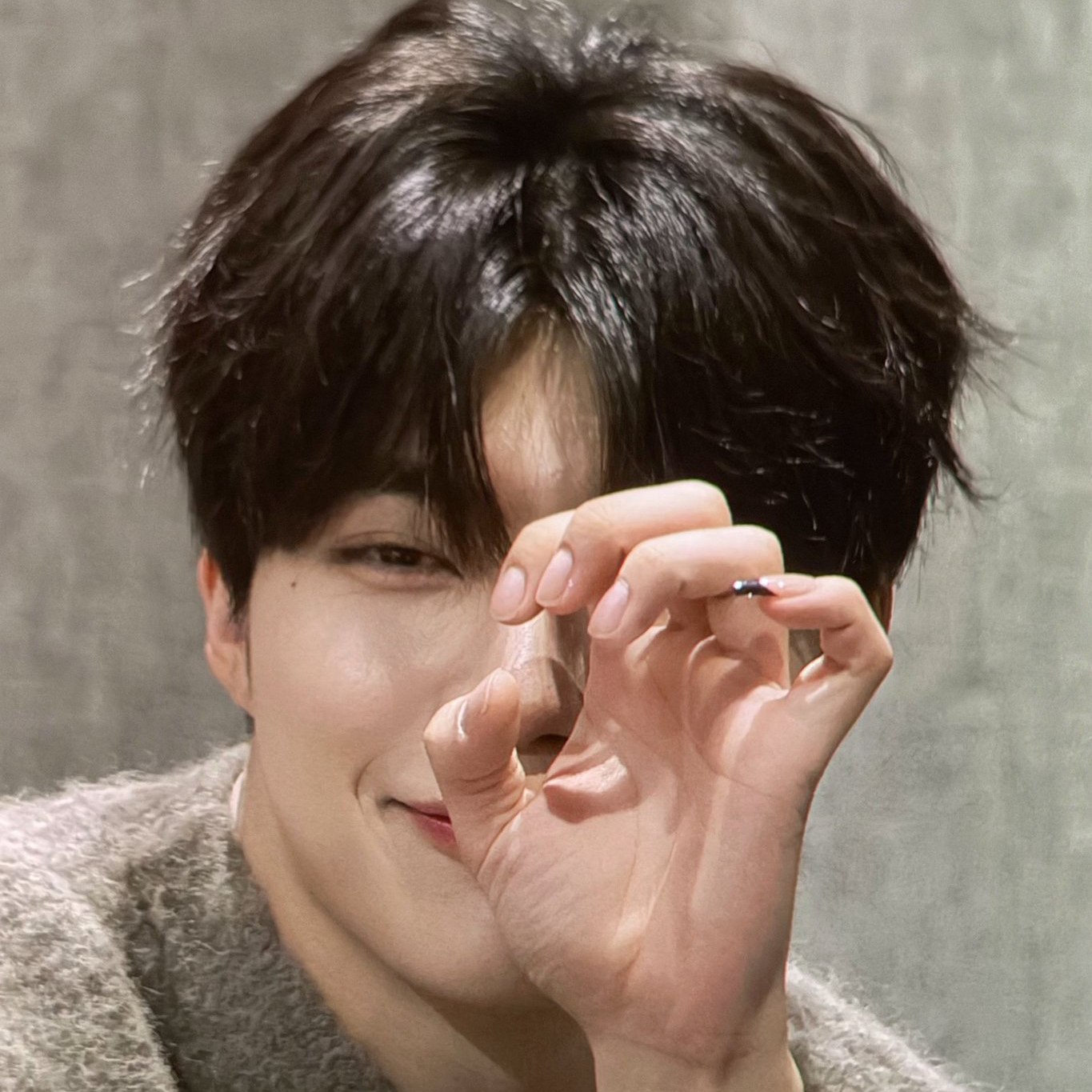 Recent activity shot of Park Gunwook (ZEROBASEONE)