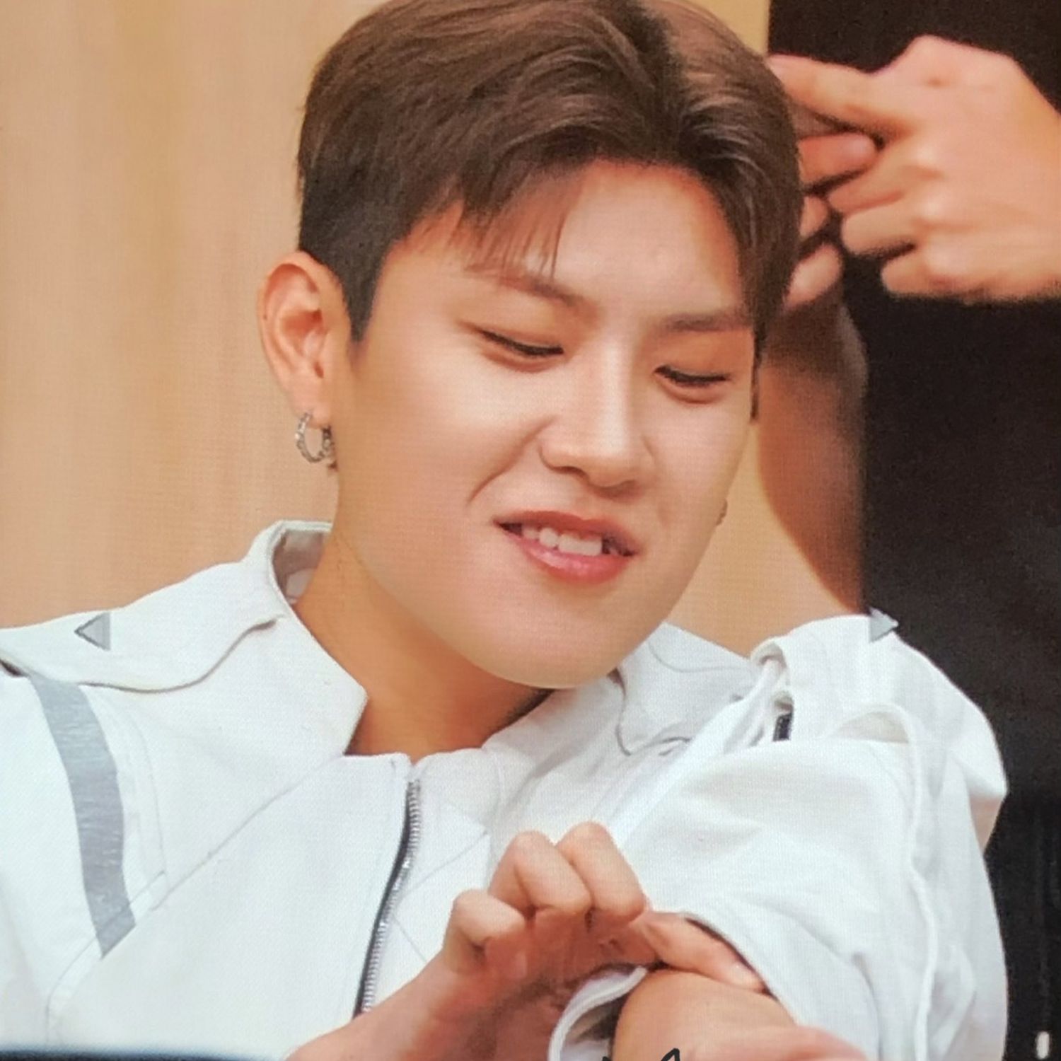 A moment captured by Park Woojin (AB6IX)'s fan