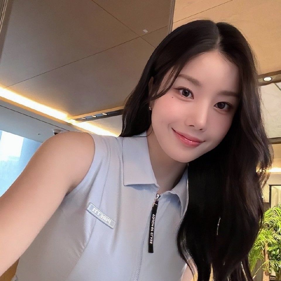 Behind-the-scenes cut of Kwon Eunbi