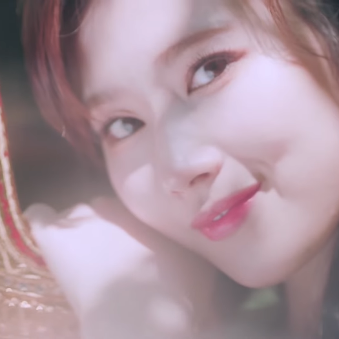 サナ (TWICE)の舞台裏ショット