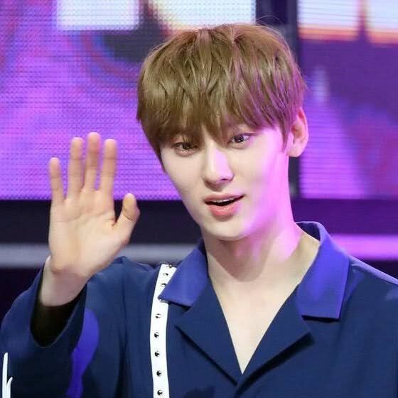 Behind-the-scenes cut of Hwang Minhyun