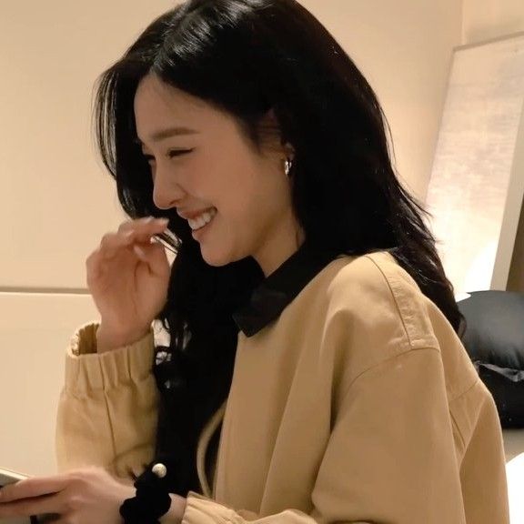 A moment captured by Tiffany Young (Girls' Generation)'s fan