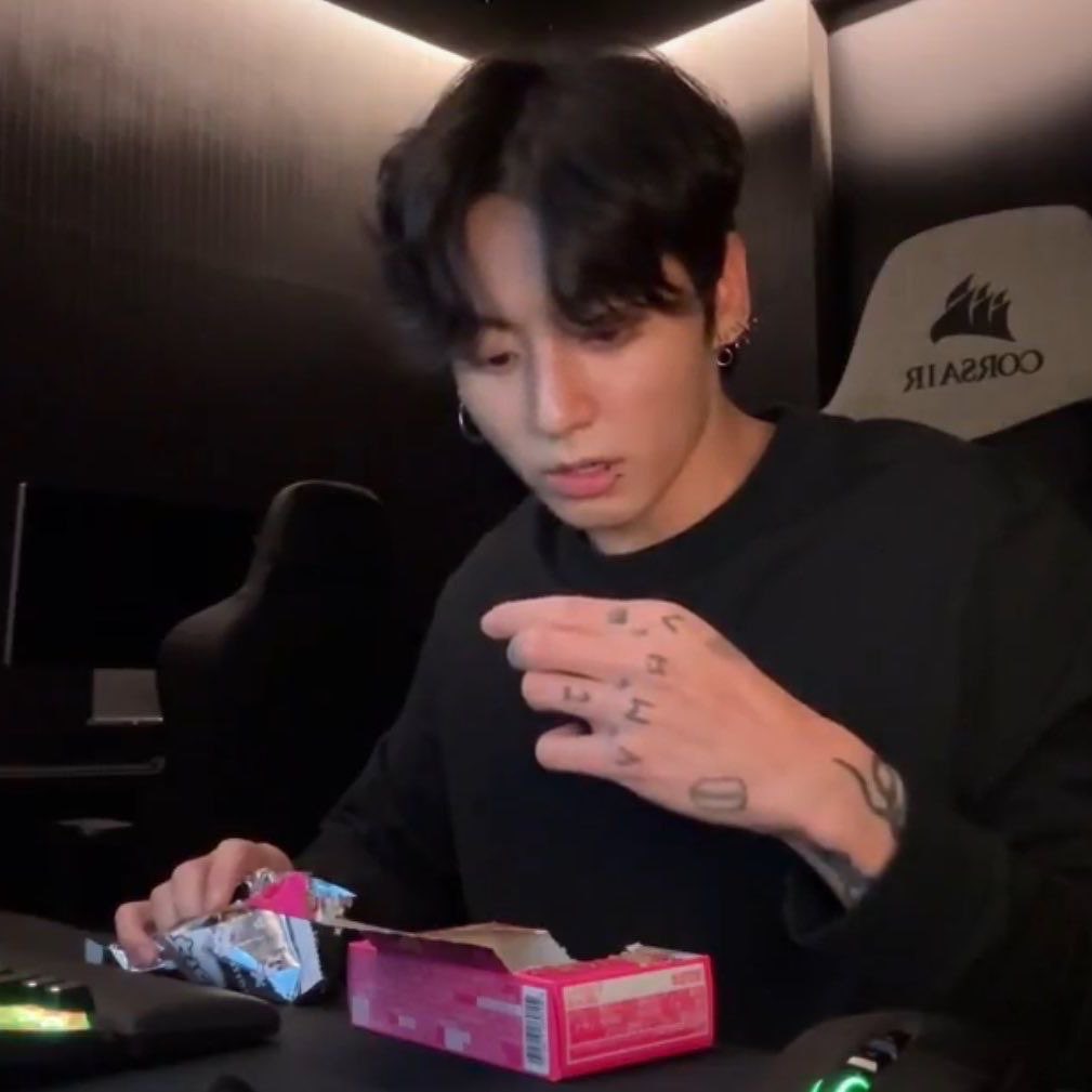 Foto terbaru Jungkook (BTS)