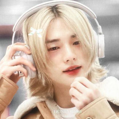 Latest photo of Hyunjin (Stray Kids)