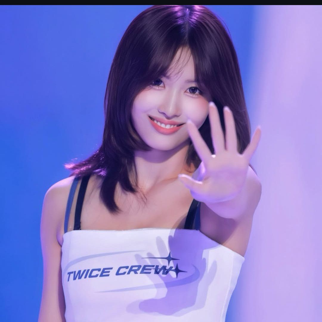 A moment captured by Momo (TWICE)'s fan