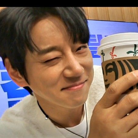 A moment captured by Hwang Chiyeol's fan