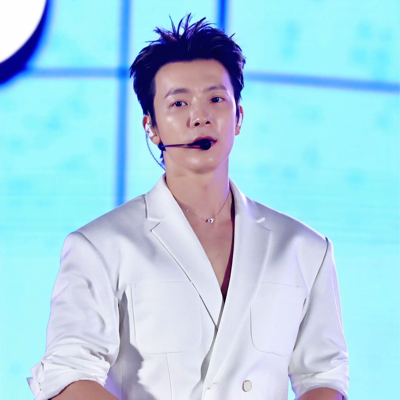 Foto aktivitas terbaru Donghae (Super Junior)