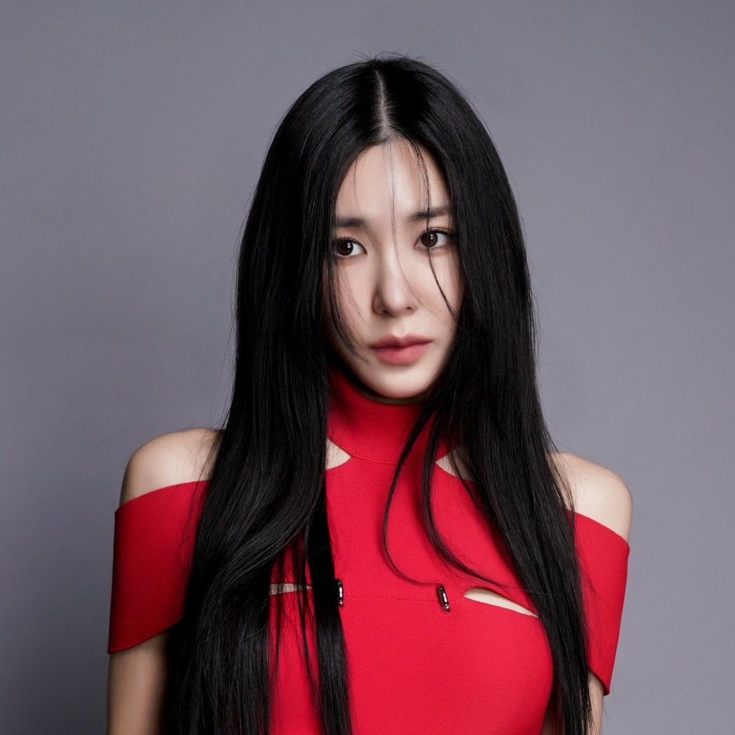 Latest photo of Tiffany Young (Girls' Generation)