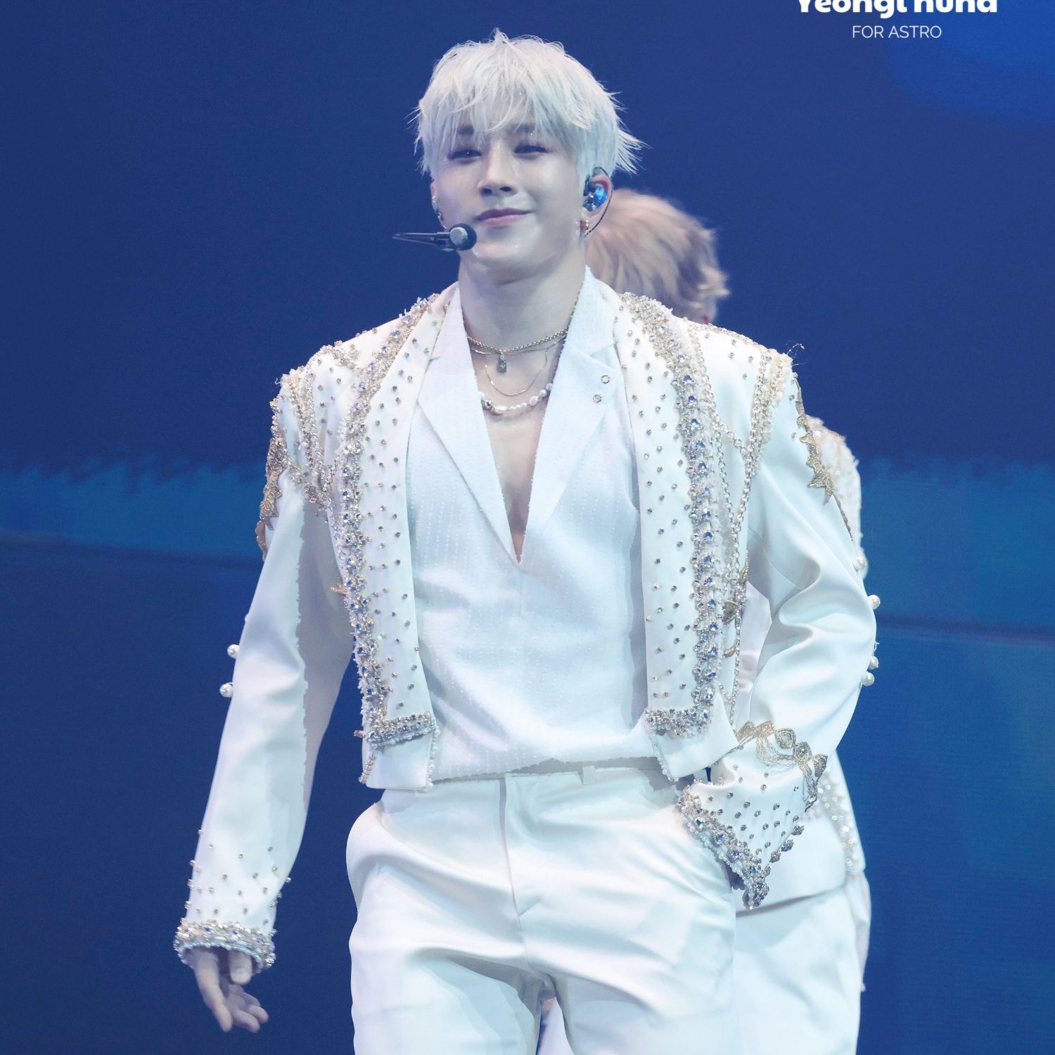 Behind-the-scenes cut of Jinjin (ASTRO)