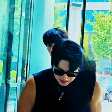 Recent activity shot of Hwang Chiyeol