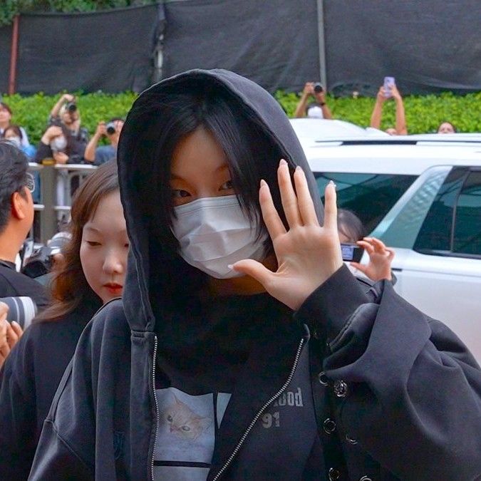 Latest photo of Yeji (ITZY)