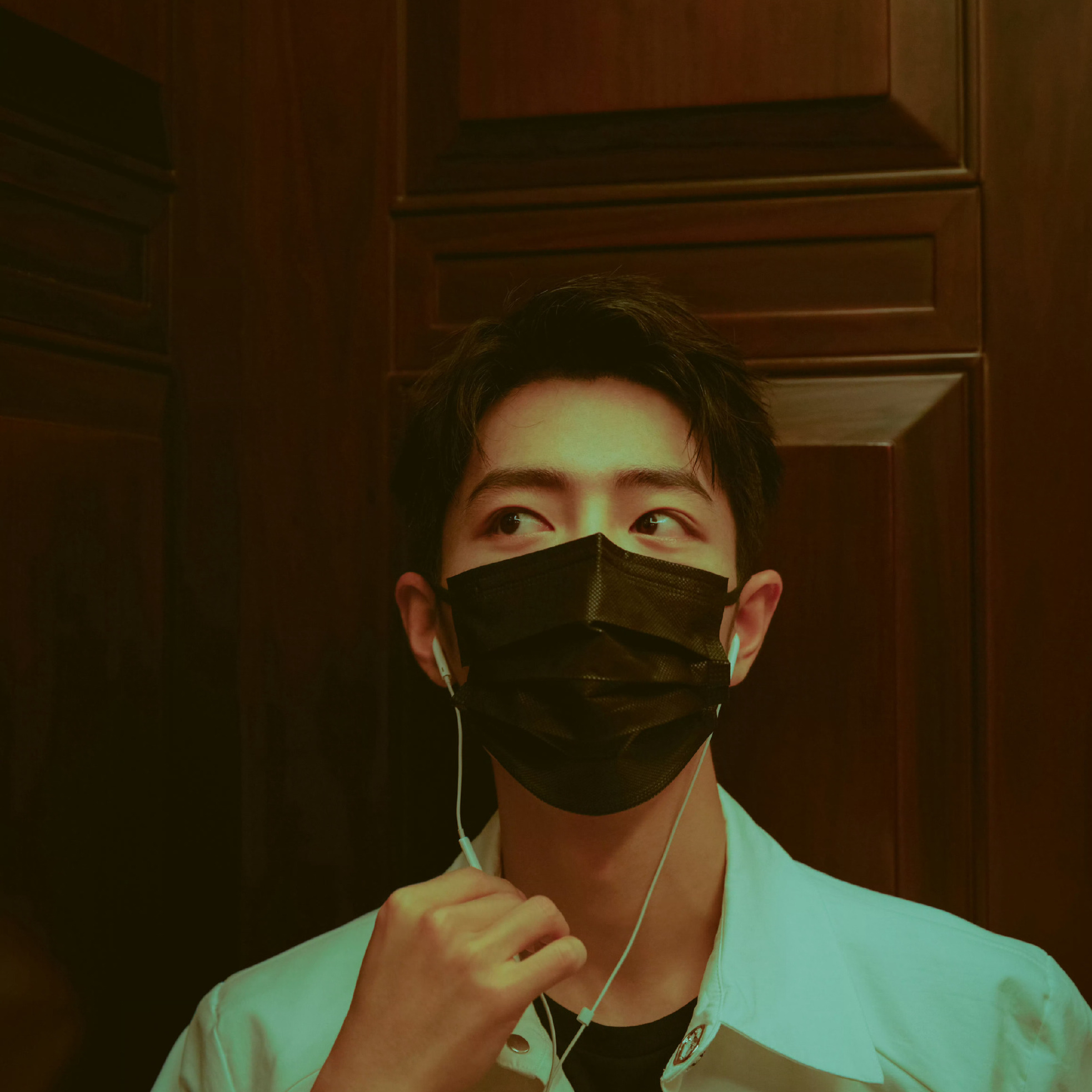 Behind-the-scenes cut of Xiao Zhan
