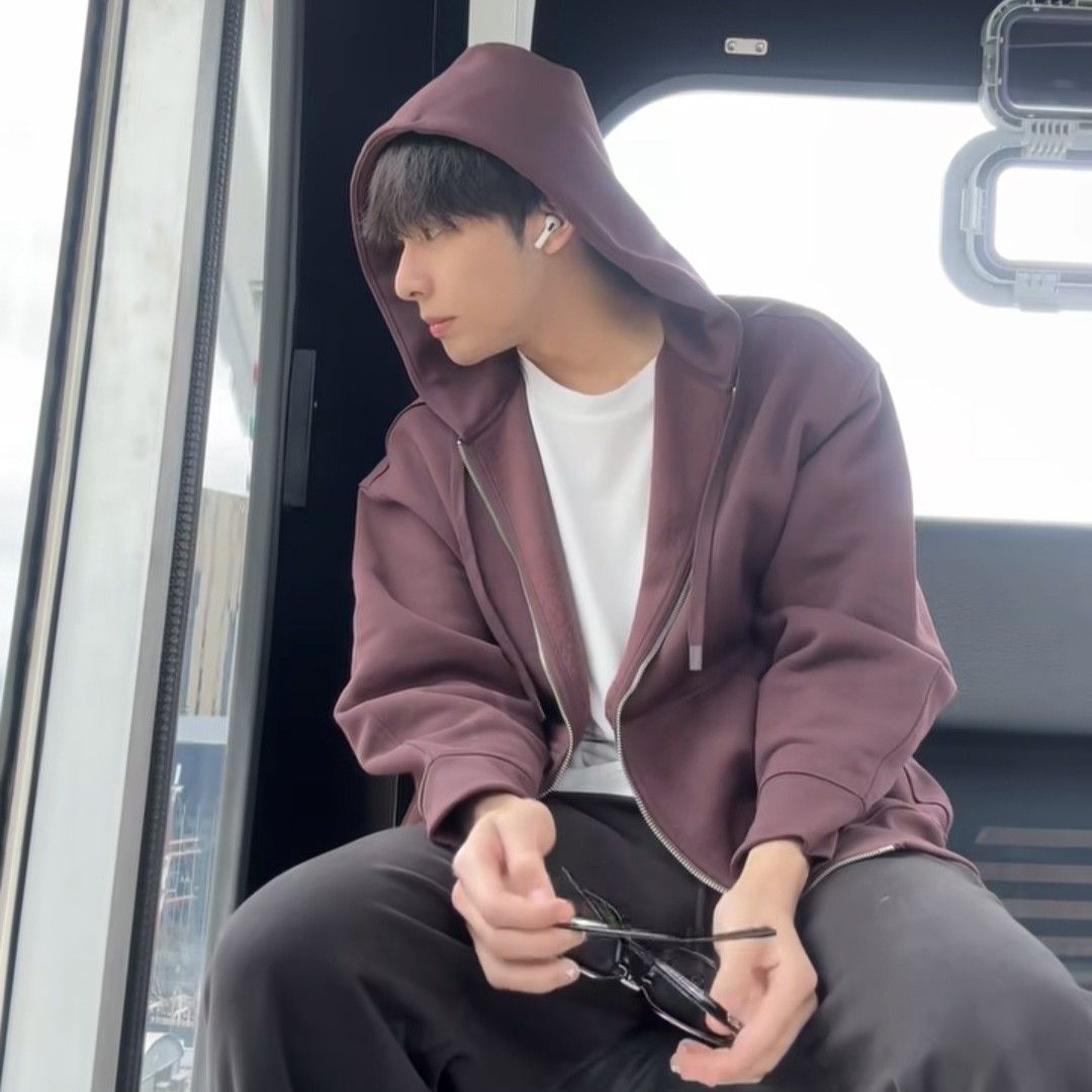 Recent activity shot of SB19