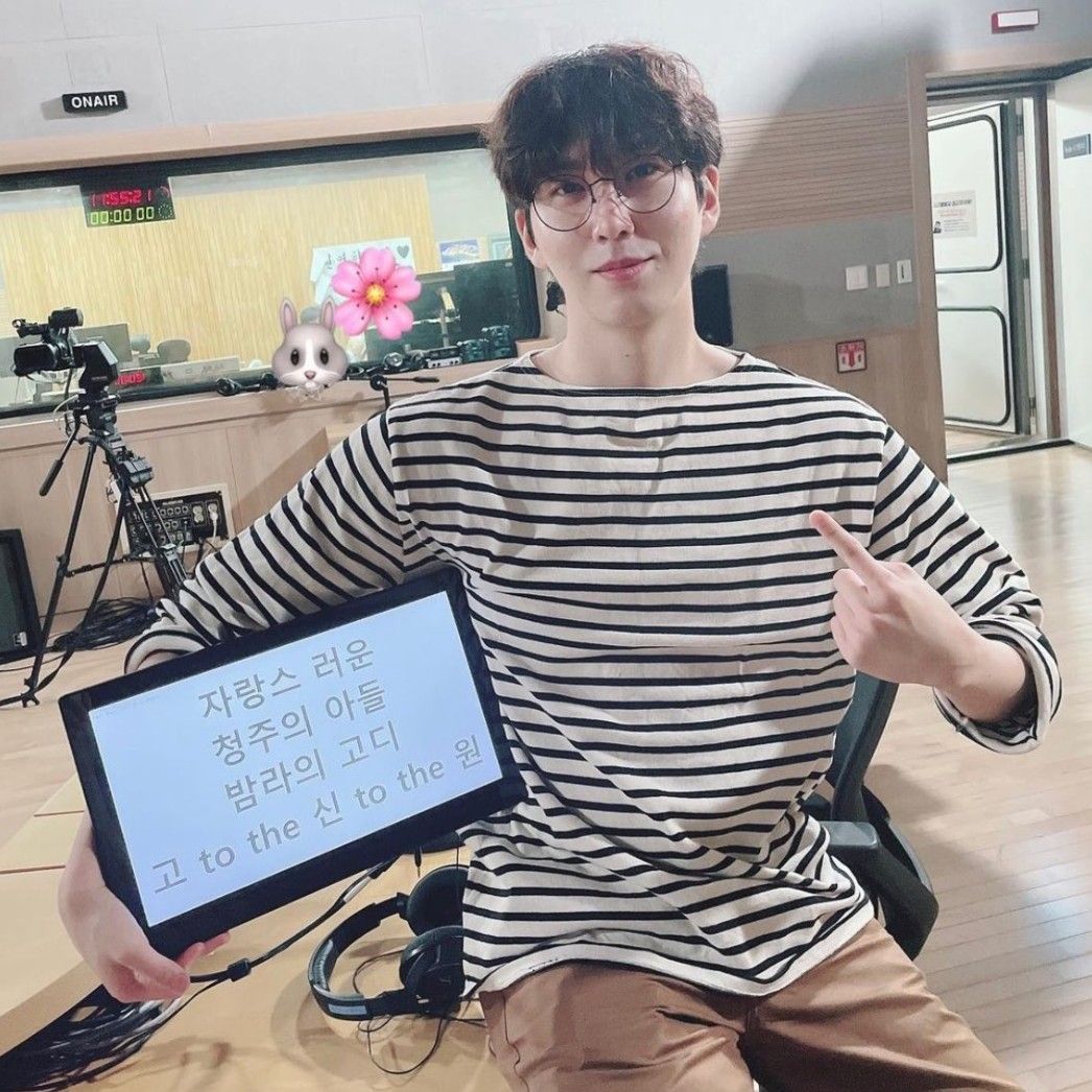 A moment captured by Shinwon (PENTAGON)'s fan