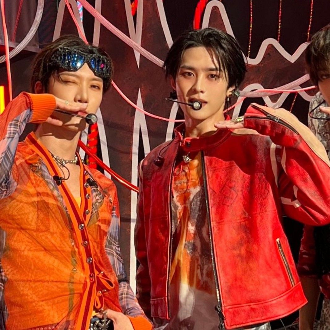 Behind-the-scenes cut of WayV