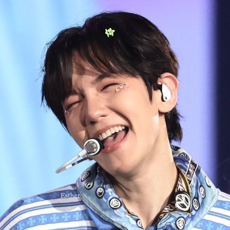 ベクヒョン (EXO)の最新写真