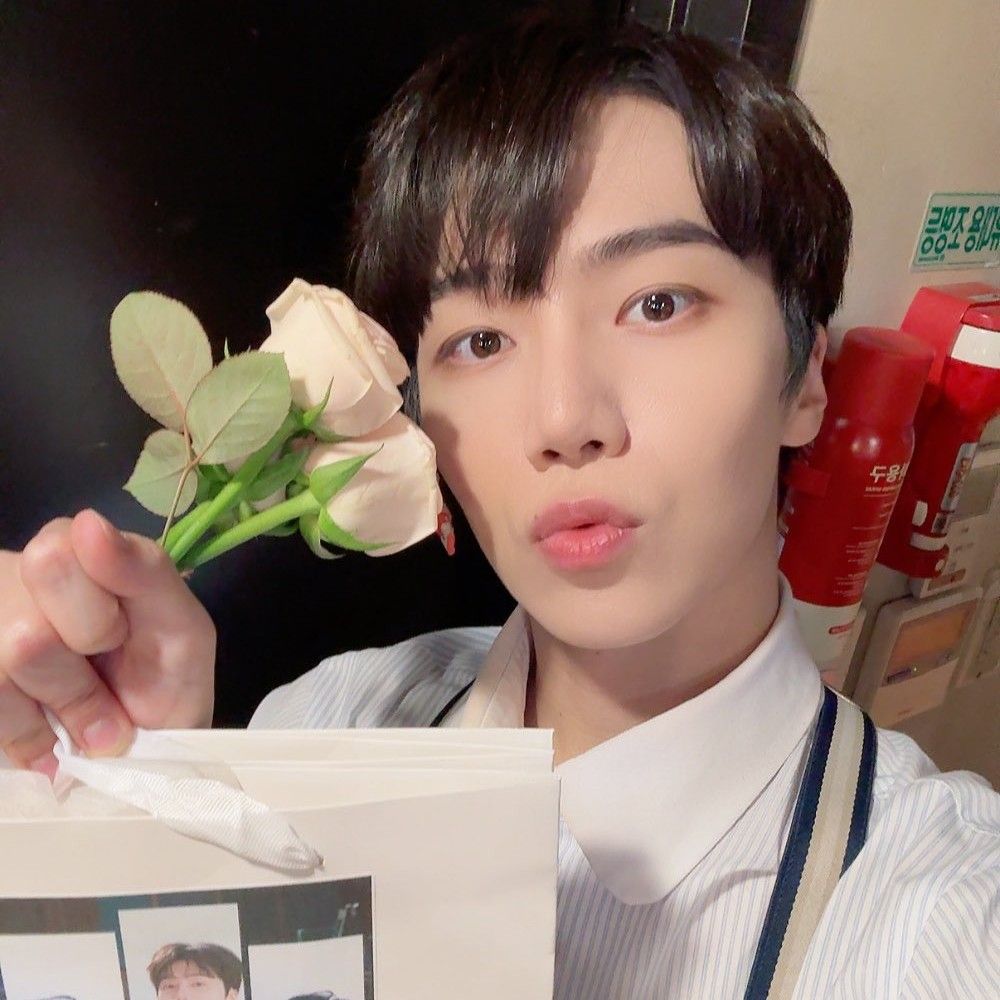 Latest photo of Jinho (PENTAGON)