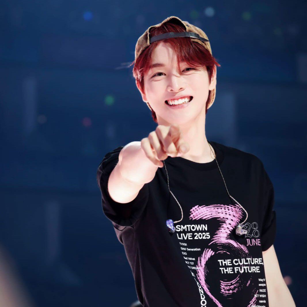 Latest photo of Sungchan (RIIZE)