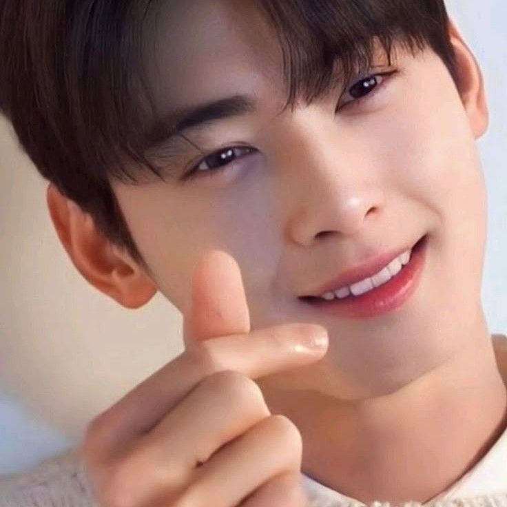 Latest photo of Eunwoo (ASTRO)