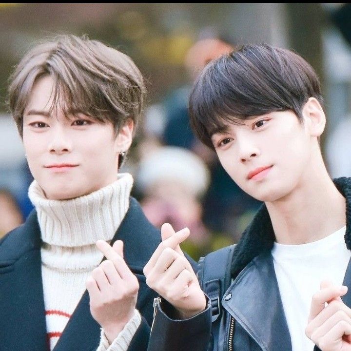 ASTRO的最新照片