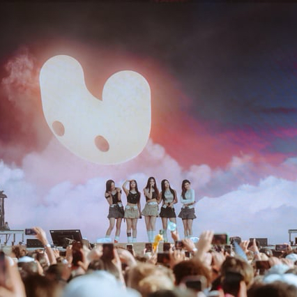 뉴진스의 최신 사진