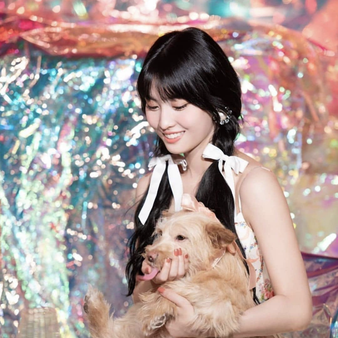 Foto terbaru Momo (TWICE)