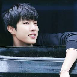 Recent activity shot of Sungyeol (INFINITE)