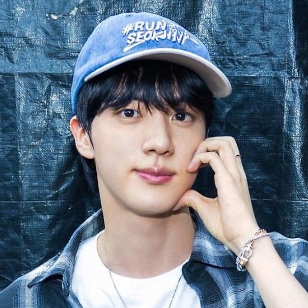 Behind-the-scenes cut of Jin (BTS)