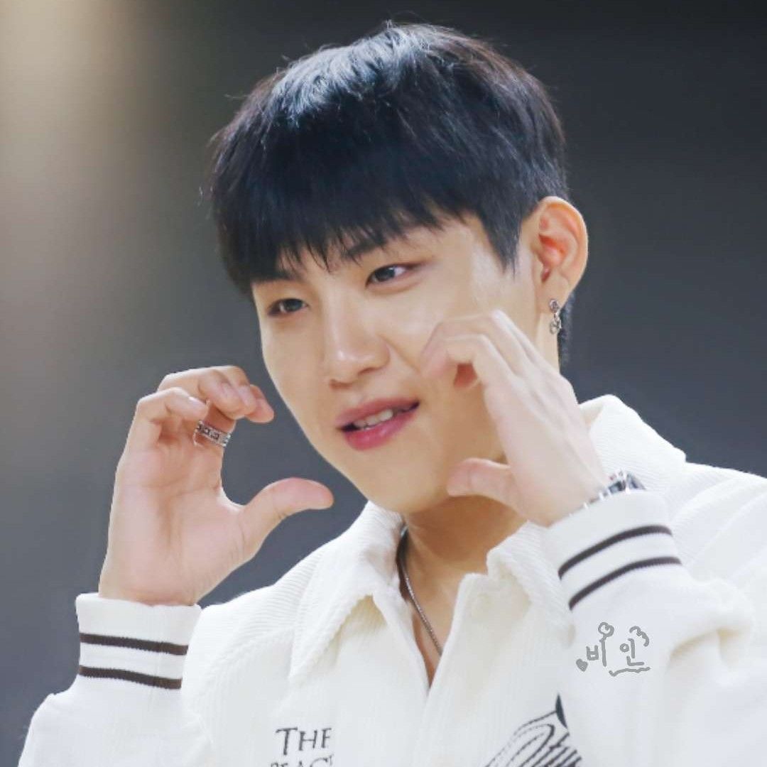 Behind-the-scenes cut of Park Woojin (AB6IX)